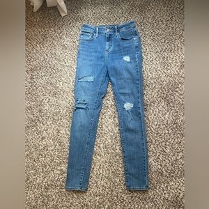 Levi’s 721 High Rise Skinny Jeans